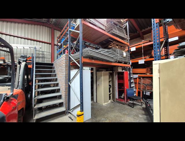 374M² FACTORY FOR SALE IN ANDERBOLT